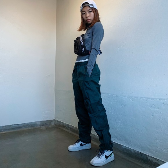 Nike Pants - NIKE Green Windbreaker Vintage Sweatpants